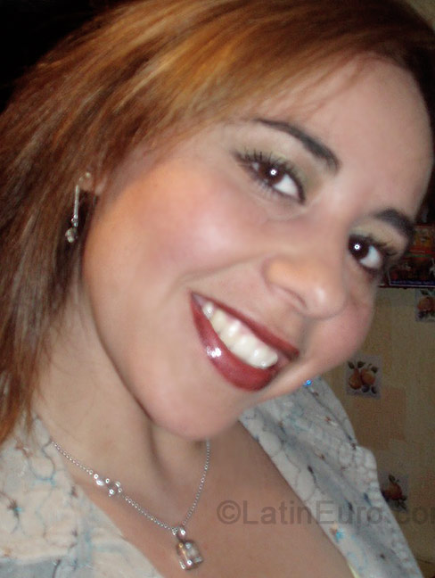 Date this hot Colombia girl Ingrid from Bogota C7941