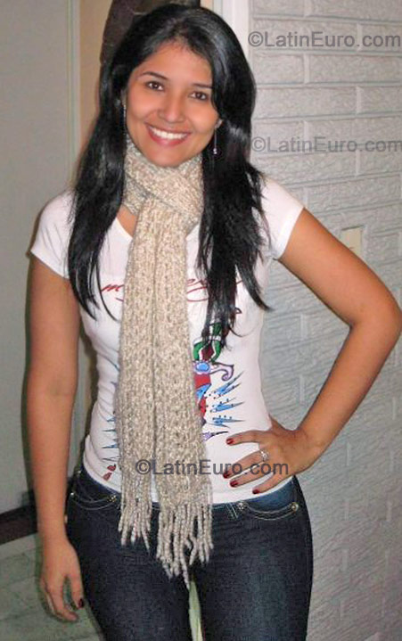 Date this stunning Colombia girl Silvia-Col from Barranquilla C7965