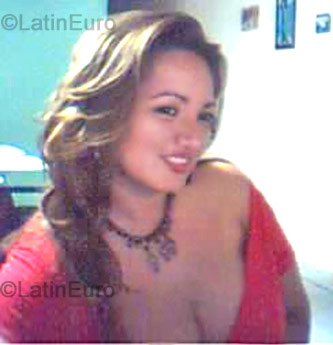 Date this foxy Colombia girl Fabiola from Floridablanca C7979