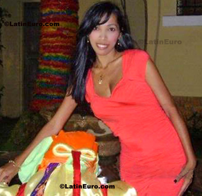 Date this funny Colombia girl Peggy from Barranquilla C8030