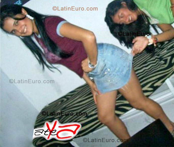 Date this athletic Colombia girl Ingrid from Villavicencio C8095