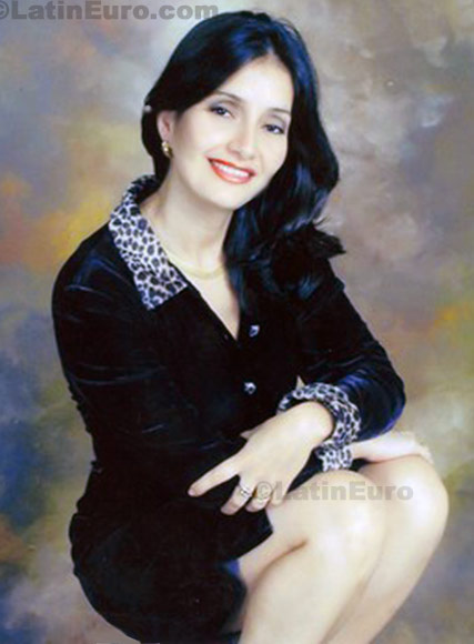Date this foxy Colombia girl Martha from Bogota C8126