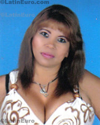 Date this hard body Colombia girl Luz from  C8151
