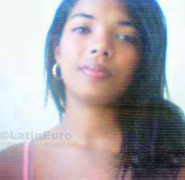 Date this happy Colombia girl Lina from  C8261