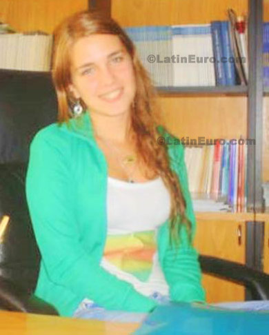 Date this good-looking Colombia girl ErikaMaria from  C8291