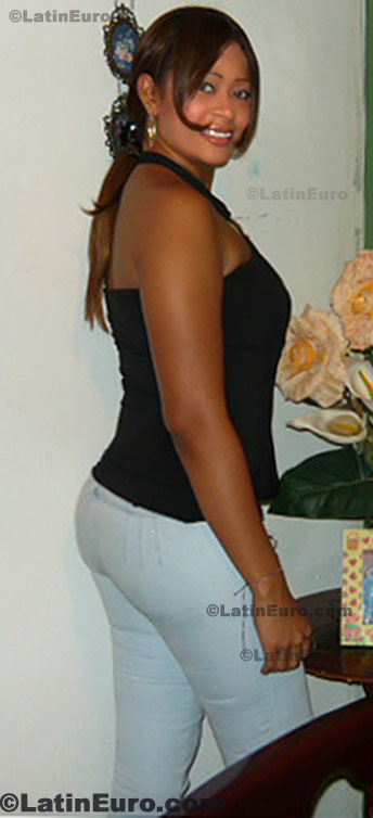Date this stunning Colombia girl Sandra from  C8320
