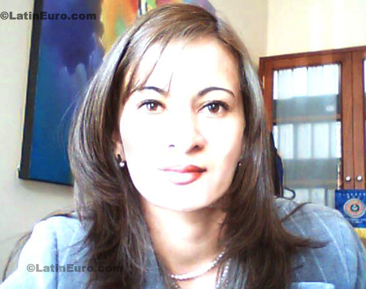 Date this passionate Colombia girl Claudia from Bogota C8326
