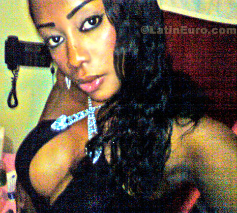 Date this stunning Colombia girl Nora Maria from Cali C8327