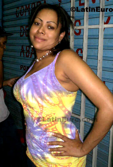 Date this beautiful Colombia girl Marta from Cali C8395