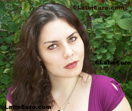 Date this sensual Colombia girl Mariana from Medellin C8450