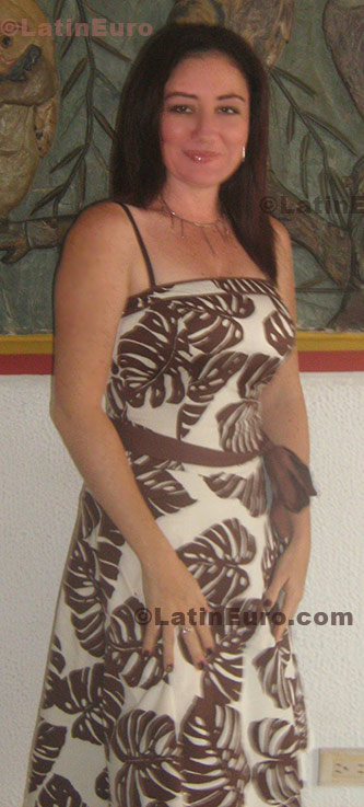 Date this sultry Colombia girl Amparo from Villavicencio C8534