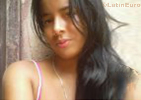 Date this sensual Colombia girl Andrea from Valledupar C8579