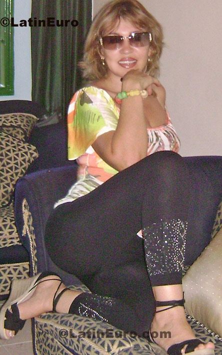Date this sultry Colombia girl Aydee-Colo from Neiva C8608