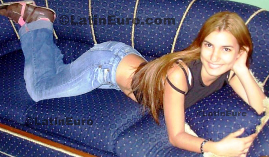 Date this hot Colombia girl Gloria from  C8639