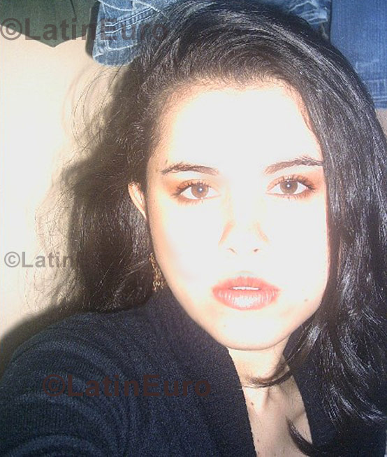 Date this young Colombia girl Mayra from  C8669
