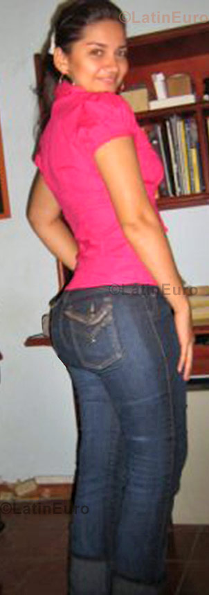 Date this sultry Colombia girl Tatiana from Bucaramanga C8706