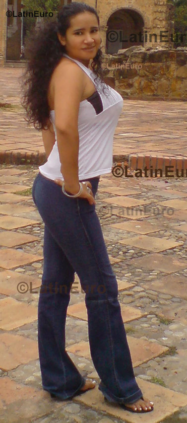 Date this young Colombia girl Yurley from Cucuta C8725