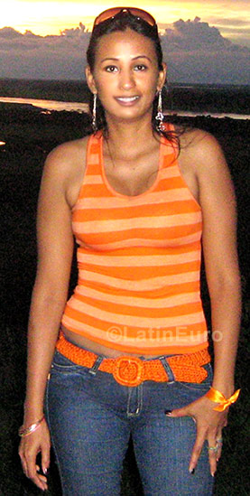 Date this charming Colombia girl Patricia from Villavicencio C8738