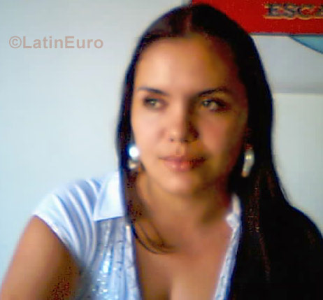 Date this fun Colombia girl Leidy from Cartago C8747