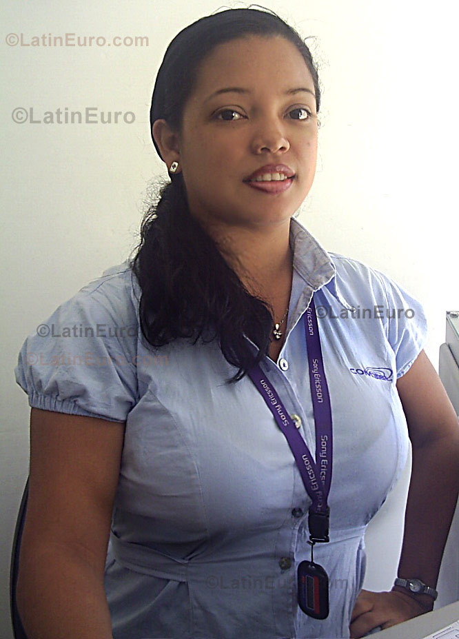 Date this sultry Colombia girl Belkis from Barranquilla C8826