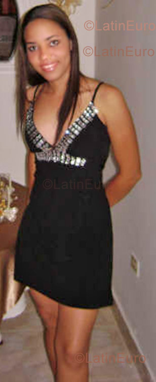 Date this hard body Colombia girl Arlet from Barranquilla C8865