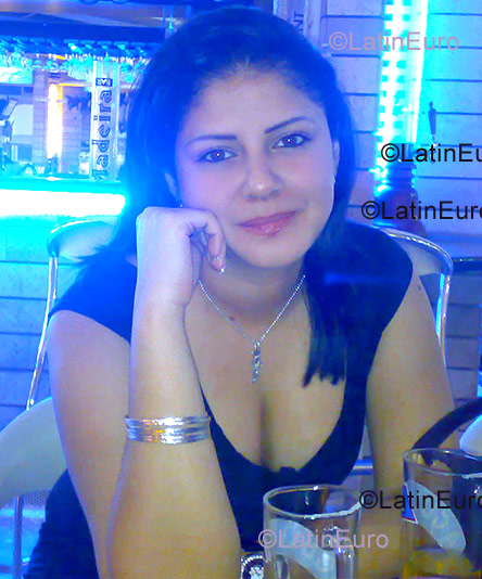 Date this athletic Colombia girl Diana from Cali C8913