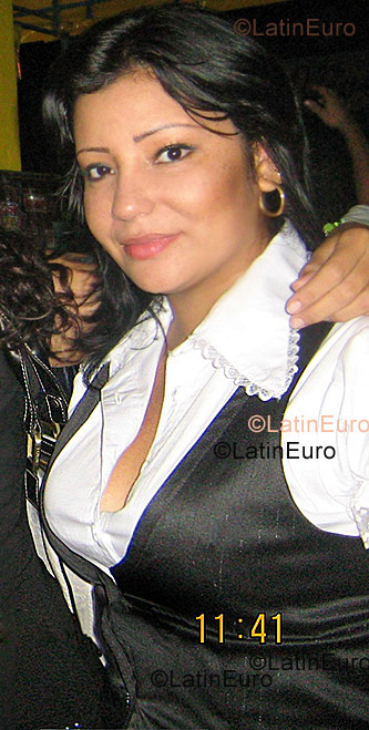 Date this tall Colombia girl Lina- from Valledupar C8925
