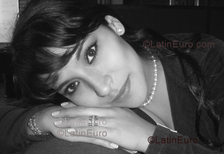 Date this hot Colombia girl Maricel from Bogota C8957
