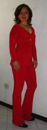 Date this voluptuous Colombia girl Adriana- from Bogota C8990
