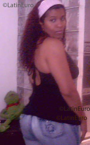 Date this cute Colombia girl Elena from Cali C9035