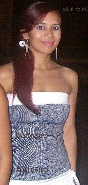 Date this pretty Colombia girl Madeleine from Cartagena C9129