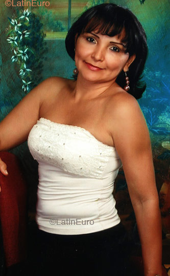 Date this lovely Colombia girl Carmen from  C9145