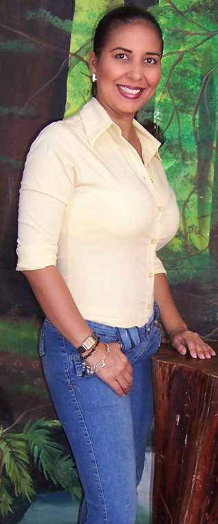 Date this passionate Colombia girl Aurora from Maicao C9159