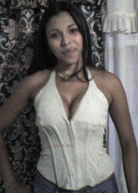 Date this athletic Colombia girl Johanna from Cali C9191