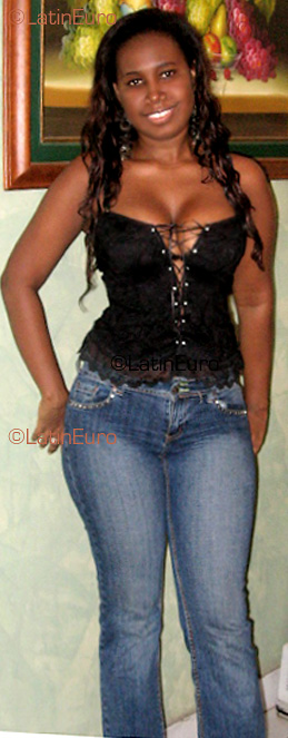Date this sultry Colombia girl Danny from Cali C9229