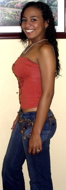 Date this delightful Colombia girl Yzamin from  C9234