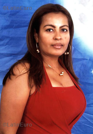 Date this fun Colombia girl Rosa from Cartagena C9247