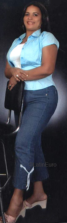 Date this georgeous Colombia girl Elsa from Cartagena C9303
