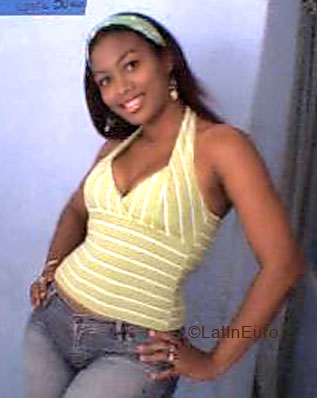 Date this good-looking Colombia girl Karen from Cartagena C9340