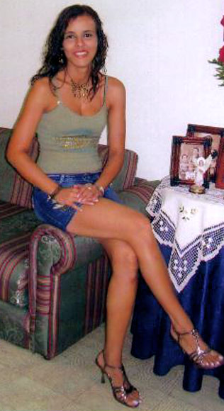 Date this lovely Colombia girl Gloria from Bogota C9381