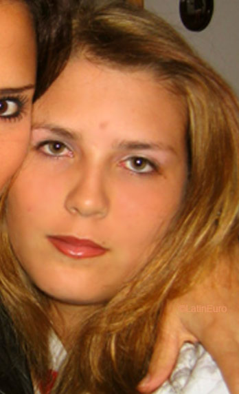 Date this delightful Colombia girl Carolina from Cali C9440