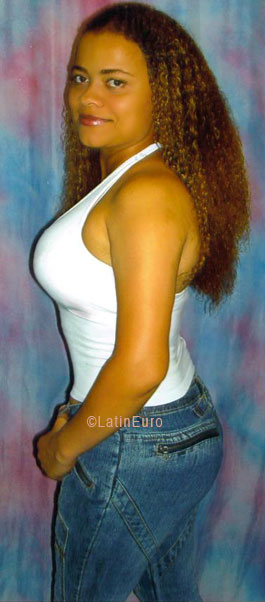 Date this pretty Colombia girl Susana from Cali C9554