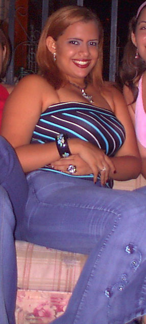 Date this charming Colombia girl Eliana from  C9564