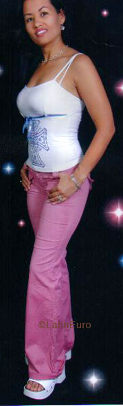 Date this georgeous Colombia girl Martha from Bogota C9604