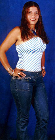 Date this georgeous Colombia girl Soraya from  C9778