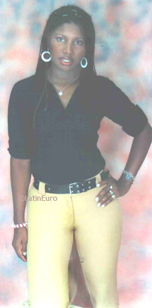 Date this pretty Colombia girl Tatiana from Cali C9779