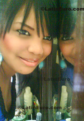 Date this foxy Dominican Republic girl Zuleyca from Higuey N-1022
