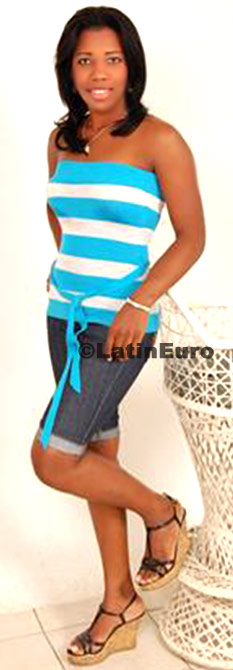 Date this sensual Dominican Republic girl Yorely from  N-1087