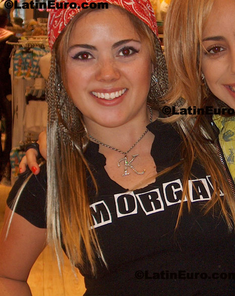 Date this tall Any Country girl Karina from Guadalajara N-1146