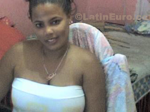 Date this fun Dominican Republic girl Niurka from Santo Domingo N-1257